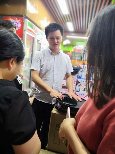 深圳市企叮咚商業(yè)策劃服務(wù) 以專業(yè)企業(yè)信息策劃，驅(qū)動(dòng)品牌價(jià)值增長